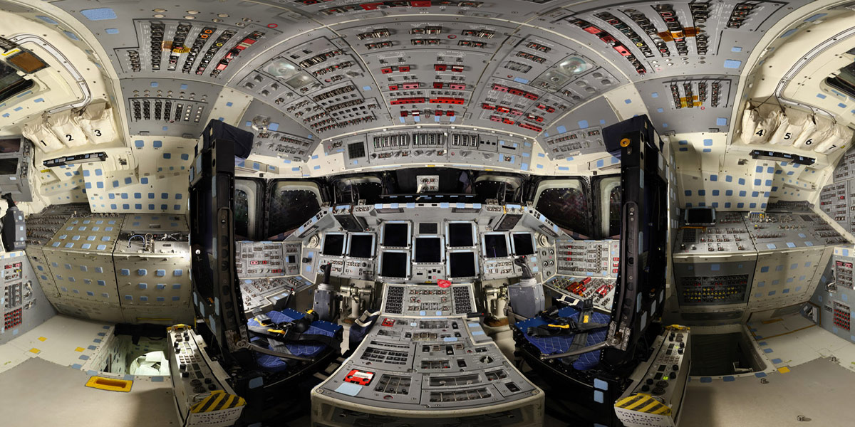 inside endeavour space shuttle